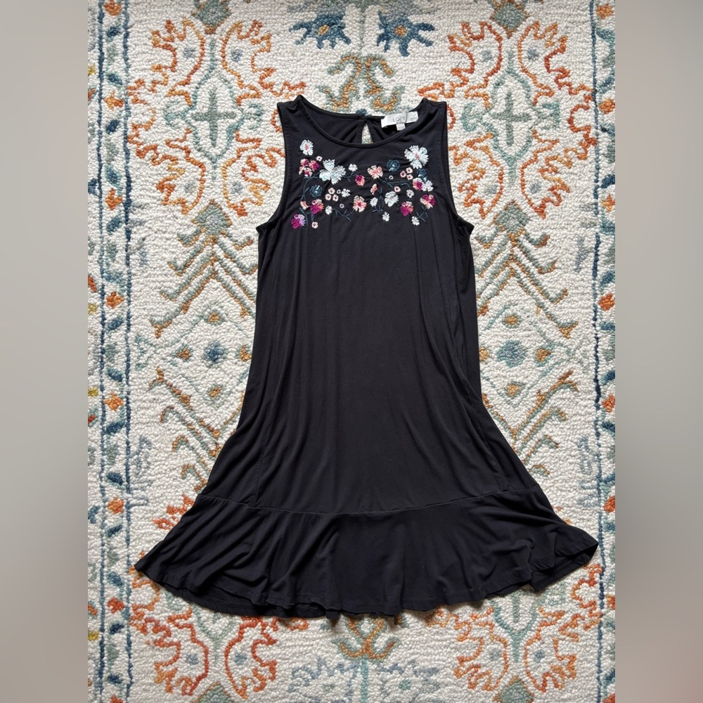 Loft women’s XSP Black Sleeveless Dress with Floral Embroidery EUC